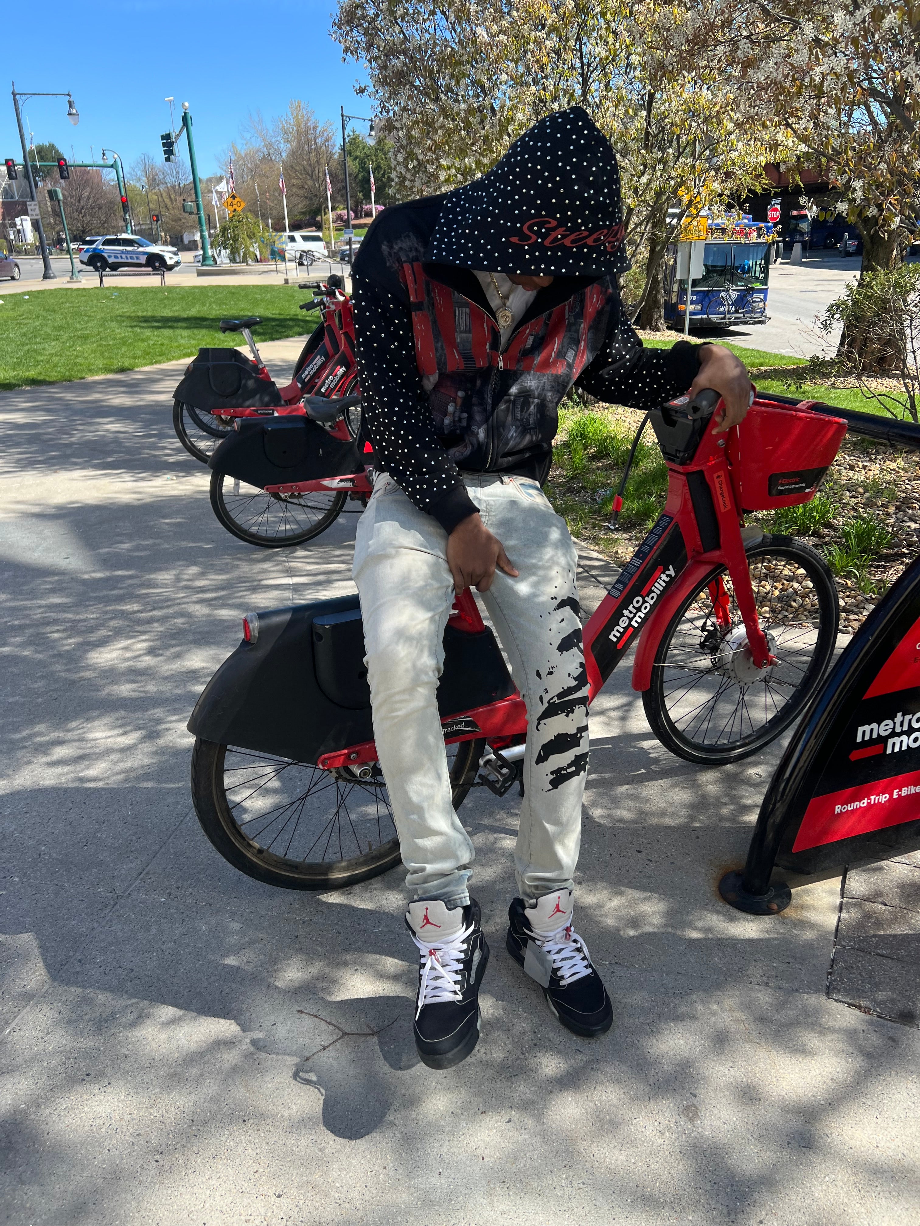 STEEZY RAINSTONE HOODIE(PRE-ORDER)